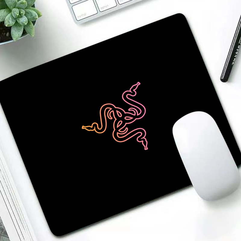 Laptop Accessories Cool - Razer Luxury Mouse Pad Anime Gamer